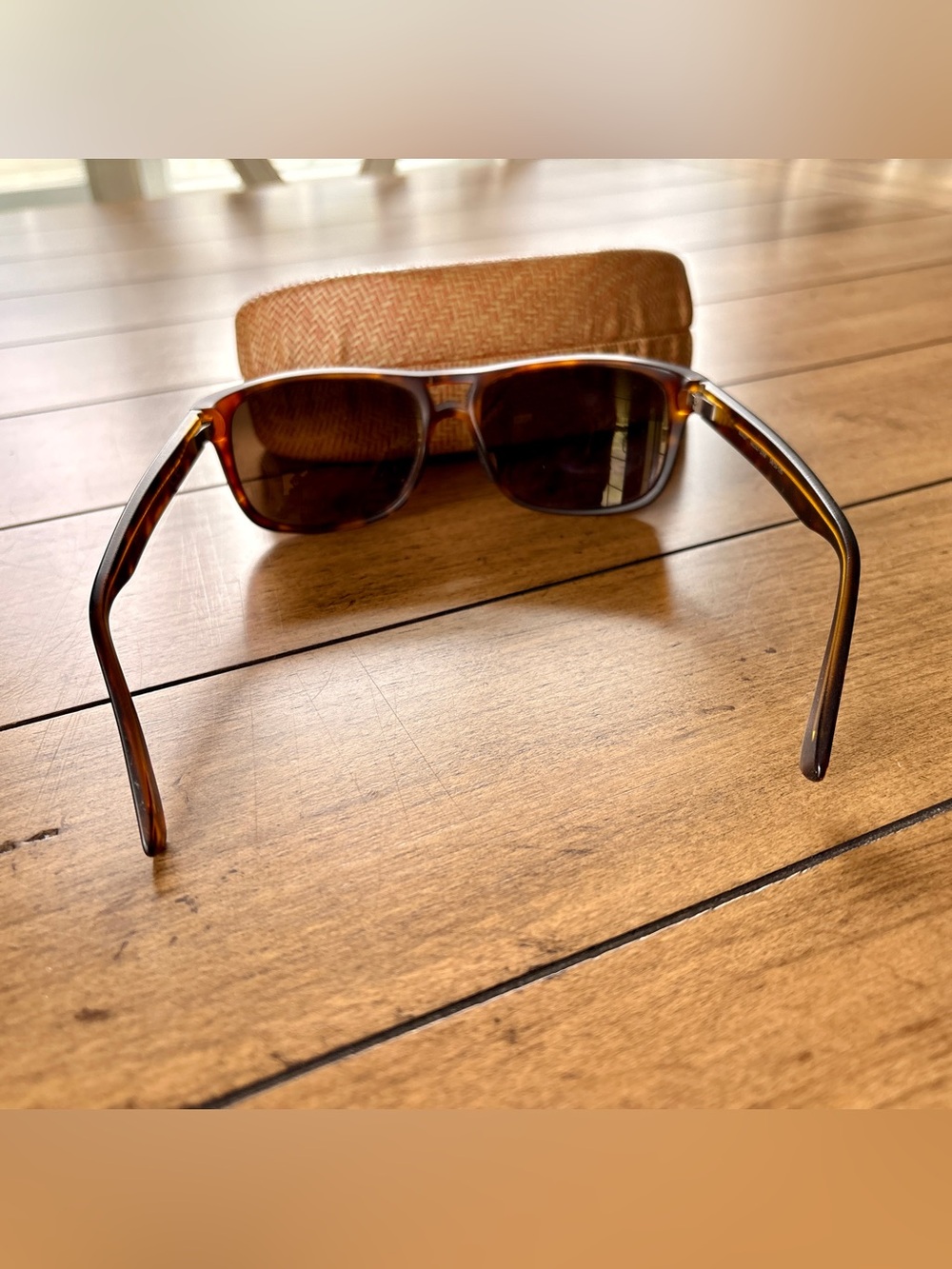 Maui Jim Waterways Sunglasses in Tortoise w/ Case & Bag - Picture 4 of 6